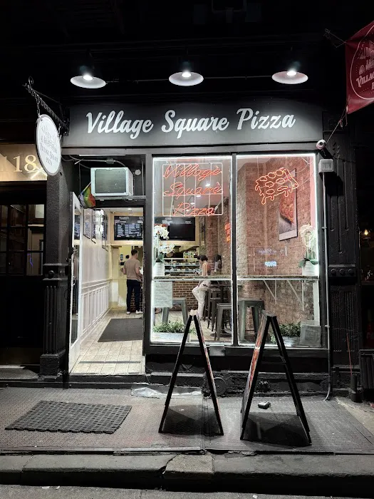 Village Square Pizza - West Village Picture 6
