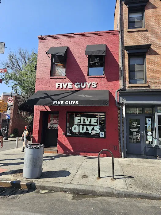 Five Guys Picture 4