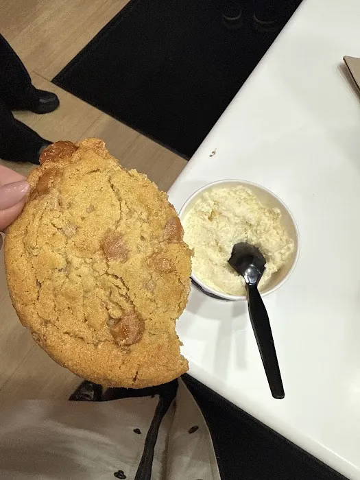 Insomnia Cookies Picture 2