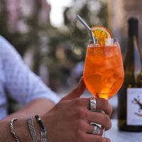 L'Accolade ico