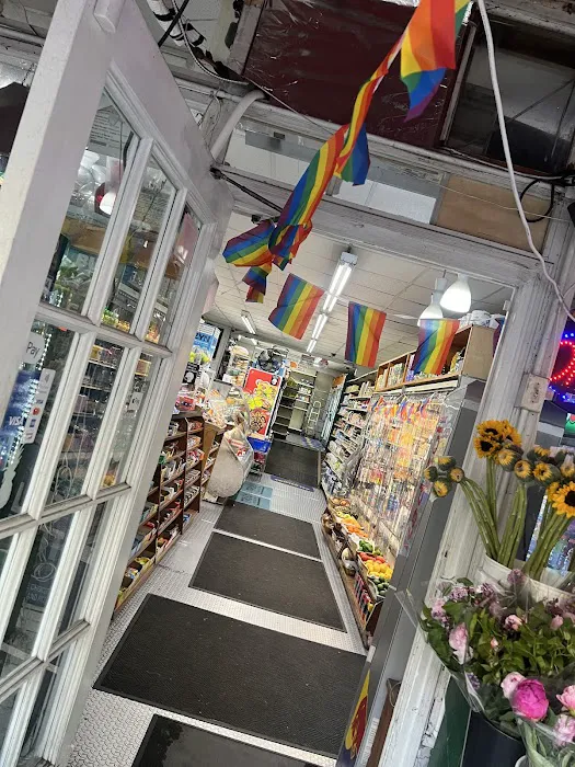 Hudson Deli & Grocery Picture 9