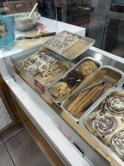 Cinnabon Picture 4