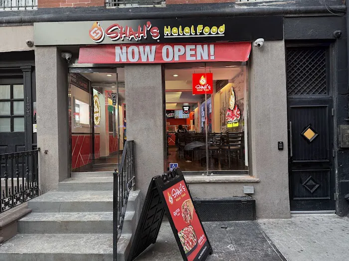 Shah's Halal Food Picture 3