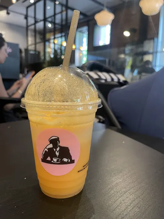 JOE & THE JUICE Picture 3