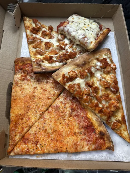 Made in New York Pizza Picture 1