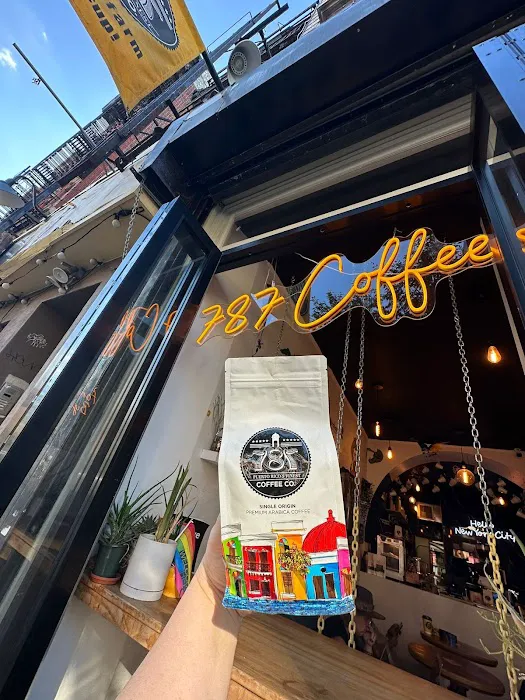 787 Coffee Picture 4