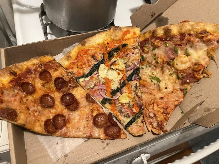Two Boots Pizza West Village Picture 8