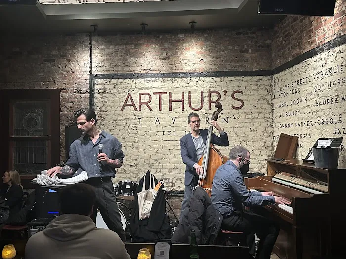 Arthur's Tavern Picture 6