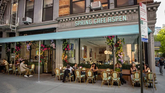 Spring Cafe Aspen Picture 4
