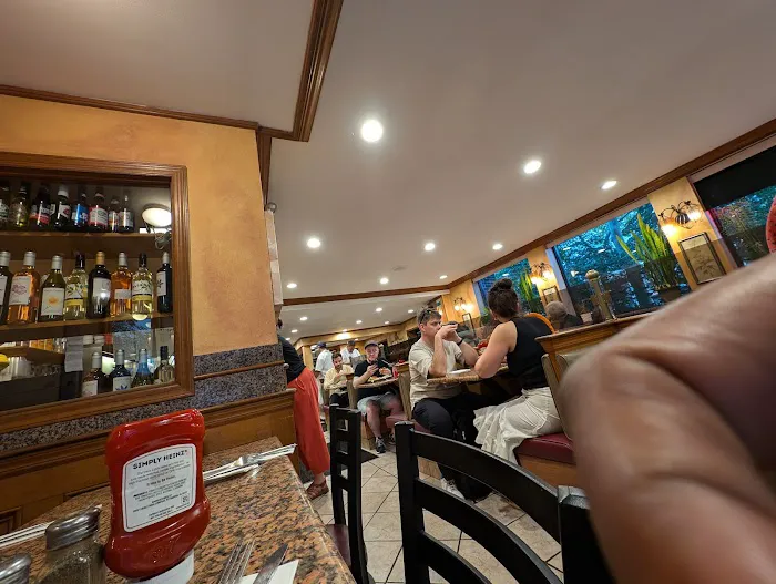 Washington Square Diner Picture 7