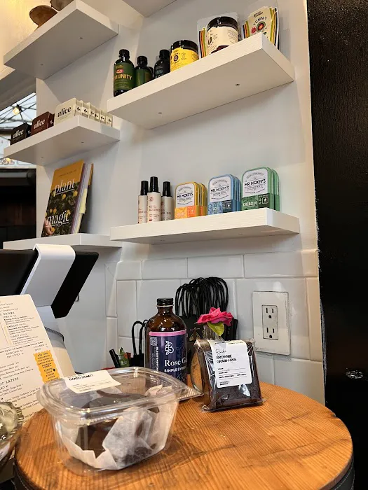 The Alchemist's Kitchen at The Bowery Market Picture 4