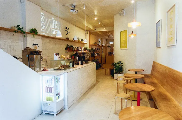 Three Jewels Café Picture 6