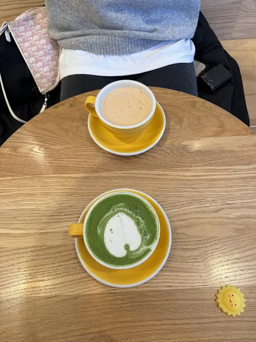 Three Jewels Café Picture 5