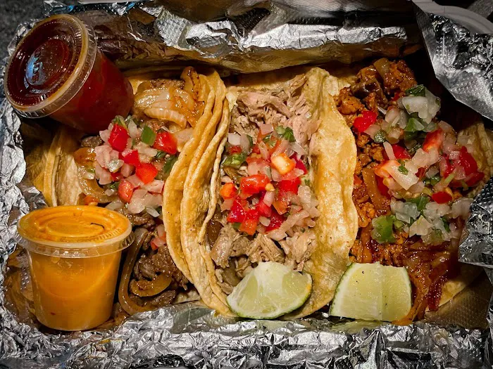 El Grillito Food Truck Picture 8