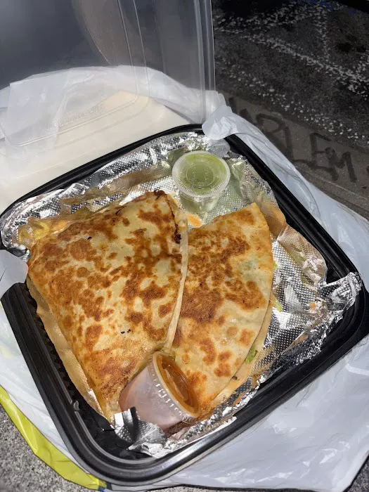 El Grillito Food Truck Picture 4