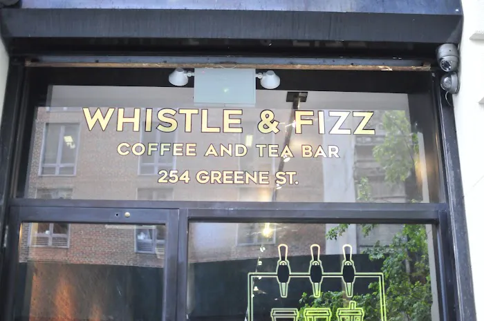 Whistle & Fizz Picture 4
