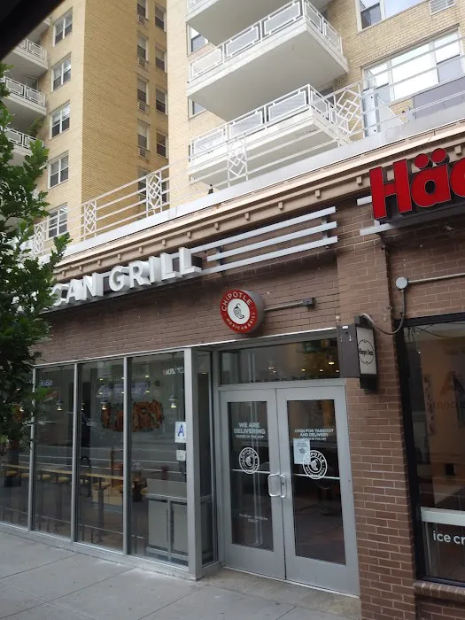 Chipotle Mexican Grill Picture 4