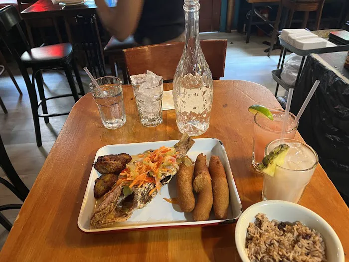 Omar's Kitchen and Rum Bar Picture 1