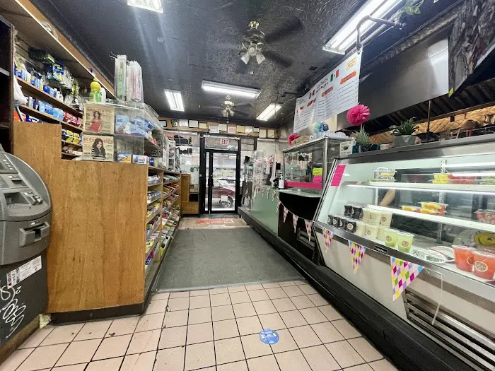 Ben's Deli Grocery Picture 8