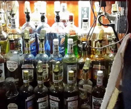 Mama's Bar