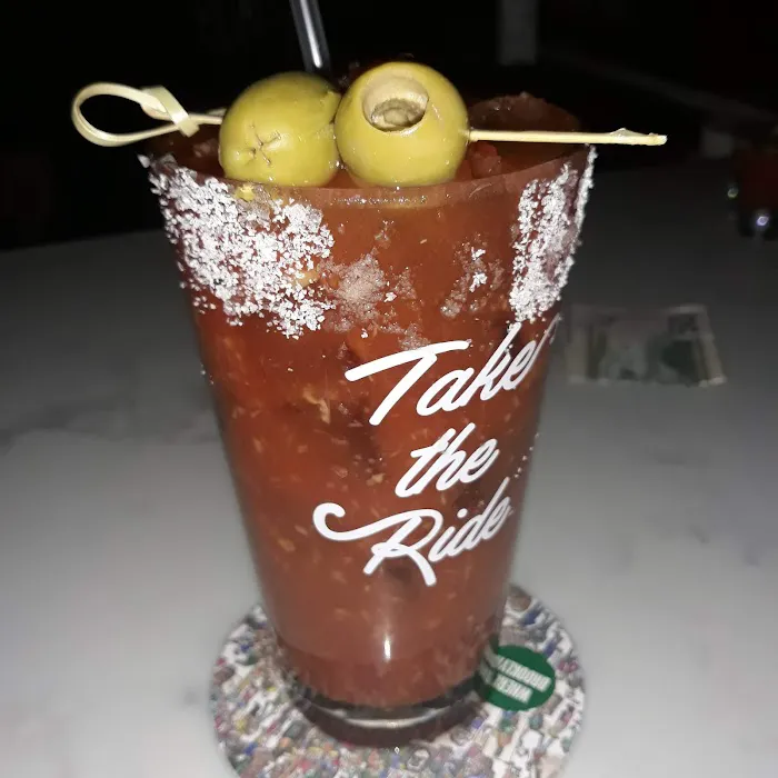 Mama's Bar Picture 8