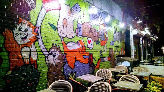 Mama's Bar Picture 5