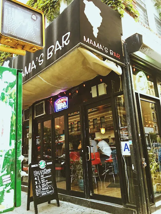 Mama's Bar Picture 6