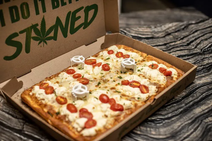 Stoned Pizza Picture 10