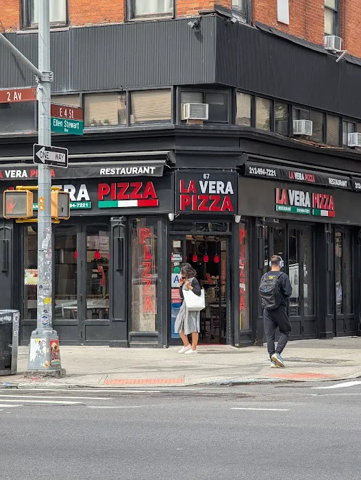 La Vera Pizza Picture 3