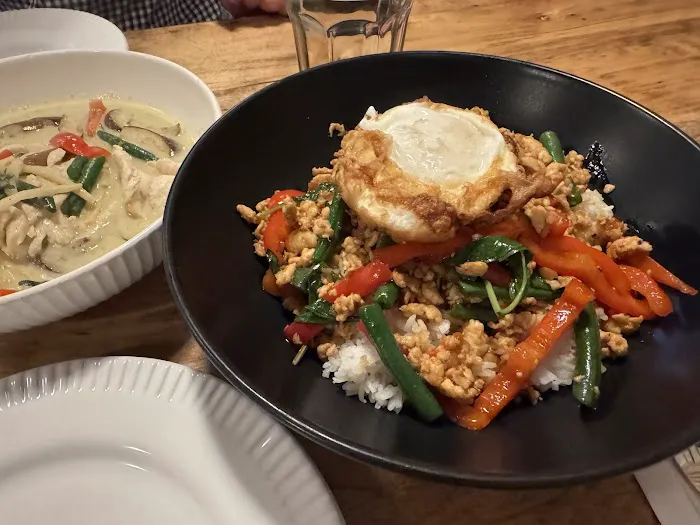 Chomp Chomp Thai kitchen Picture 1