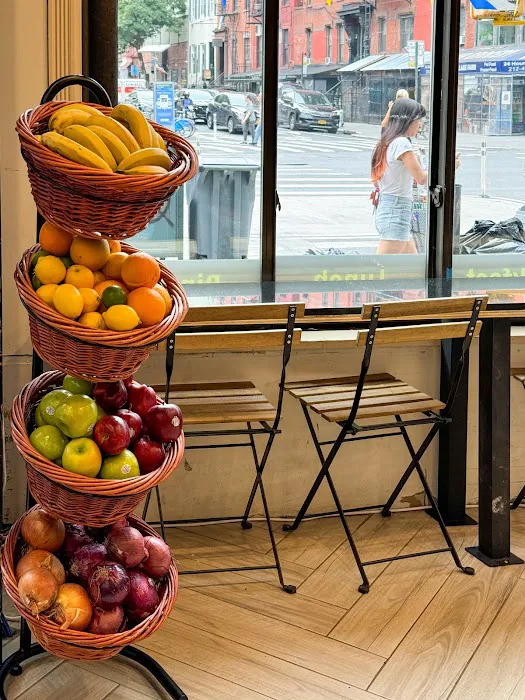 Luscious Market Deli Picture 4