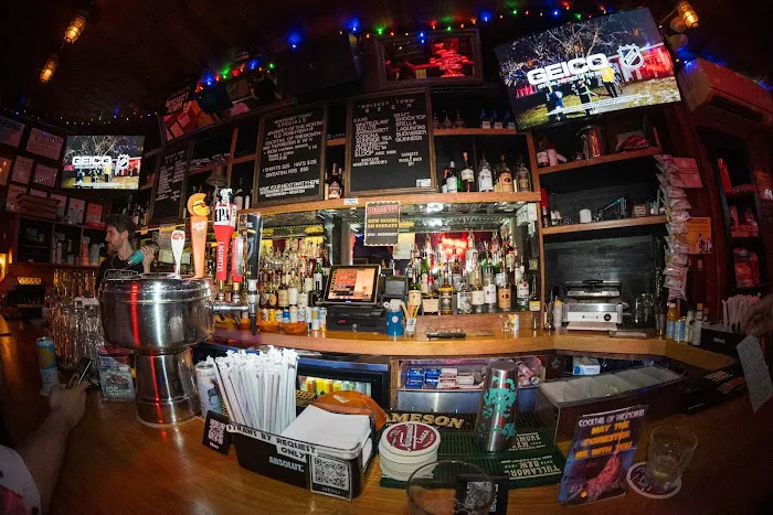 Whiskey Town Picture 9