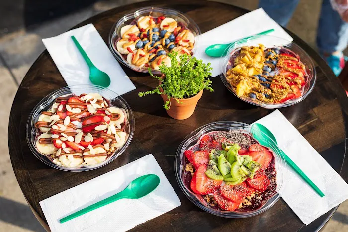 Tropic Berry Cafe Picture 4