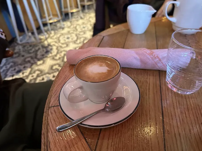Café Standard Picture 4