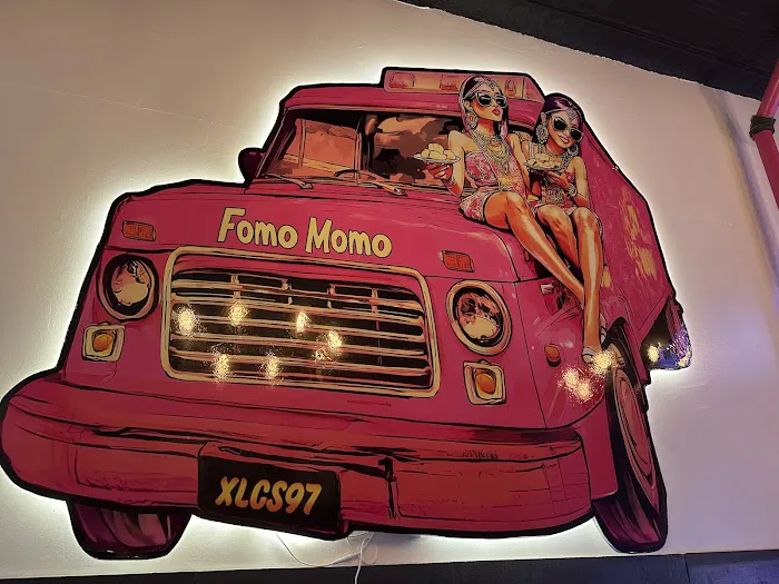 Fomo Momo Picture 4