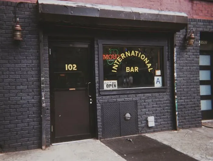 International Bar Picture 4
