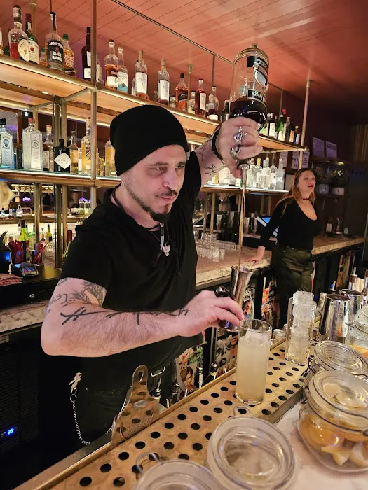 NO BAR Picture 4