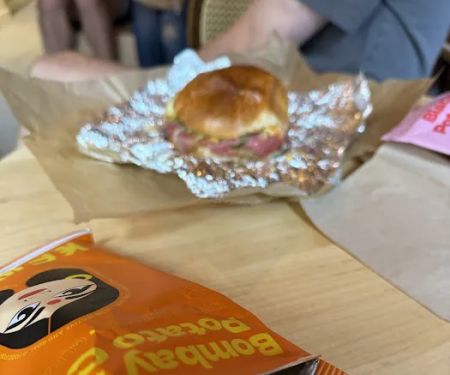 Fontyu2019s Deli + Dukaan