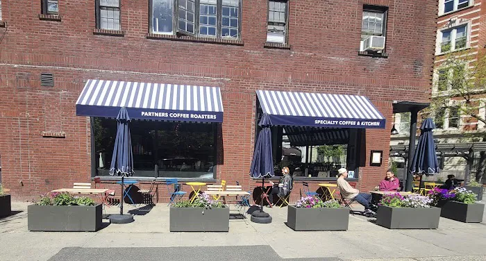 Partners Coffee West Village Picture 3