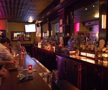 WXOU Bar