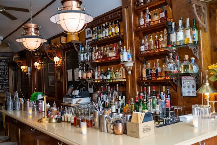 Orient Express Cocktail Bar Picture 5
