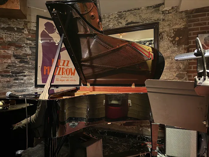 Mezzrow Picture 4