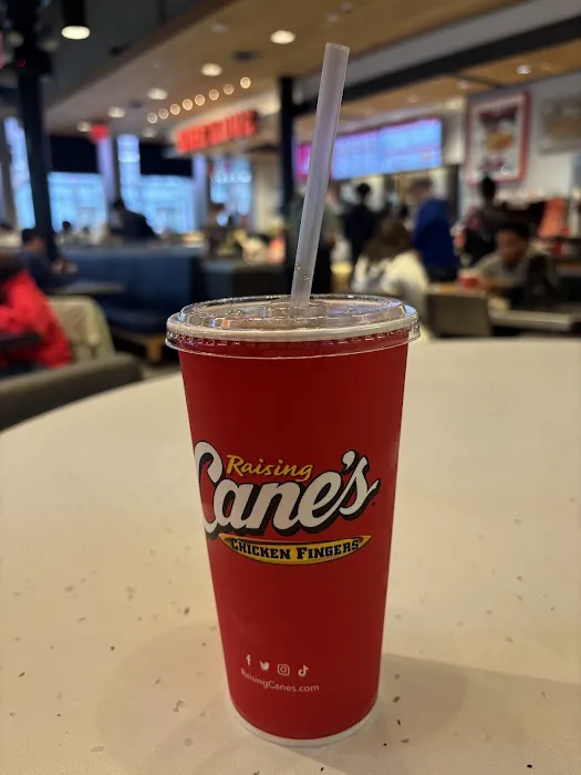 Raising Cane's Chicken Fingers Picture 10