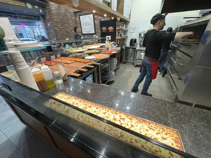 Nuovo York Pizza Picture 1