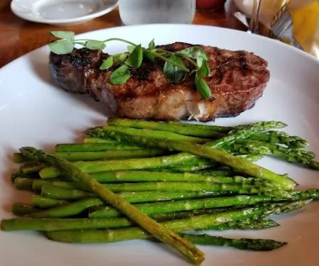 Knickerbocker Bar & Grill