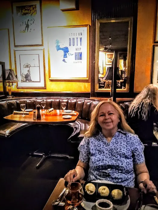Knickerbocker Bar & Grill Picture 8