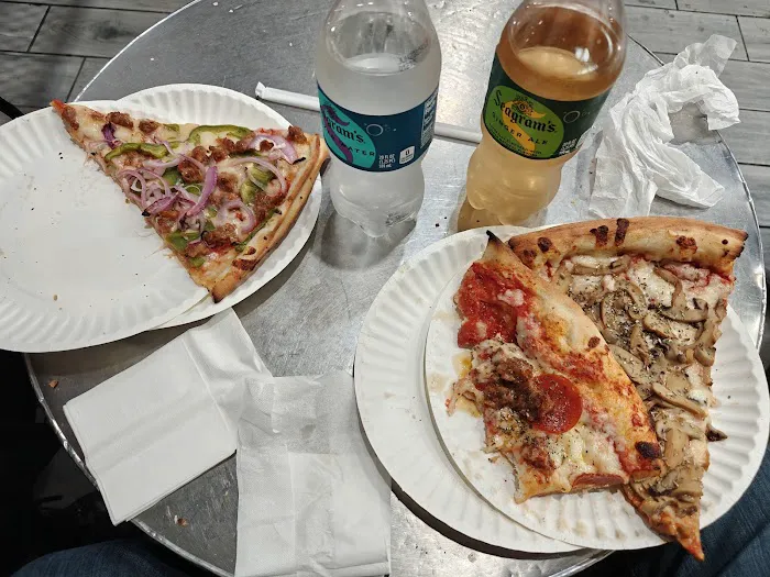 2 Bros Pizza Picture 10