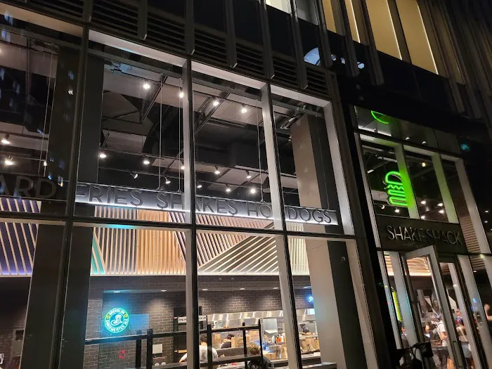 Shake Shack Astor Place Picture 4