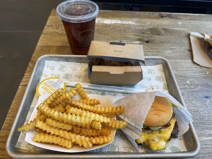 Shake Shack Astor Place Picture 9