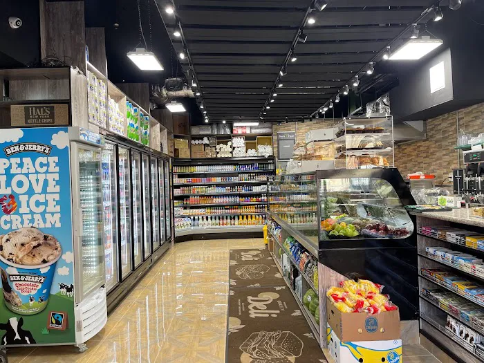 6th Ave Deli & Grill Picture 4